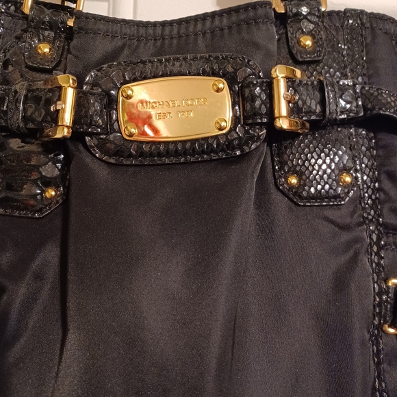 Micheal Kors Kempton Nylon and Leather Trim Shoulder Bag Tote - Picture 4 of 12